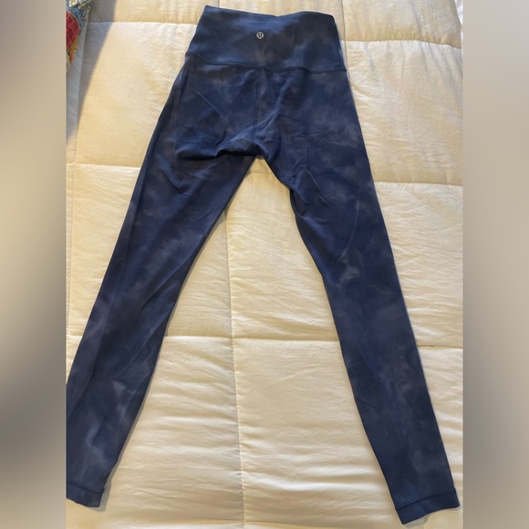 Lululemon tie dye 25 inch leggings blue and white. - Picture 2 of 3